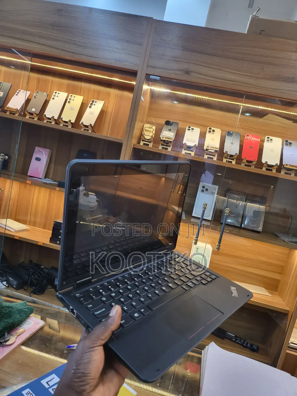 New Laptop Lenovo Yoga 11e 4GB Intel Celeron SSD 128GB