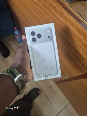 New Apple iPhone 17 Pro Max 256 GB Silver
