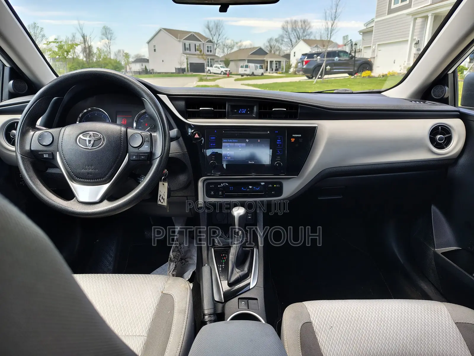 Toyota Corolla LE 4dr Sedan (1.8L 4cyl CVT) 2017 White