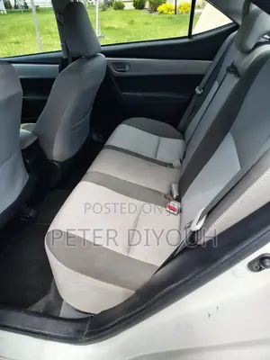 Toyota Corolla LE 4dr Sedan (1.8L 4cyl CVT) 2017 White