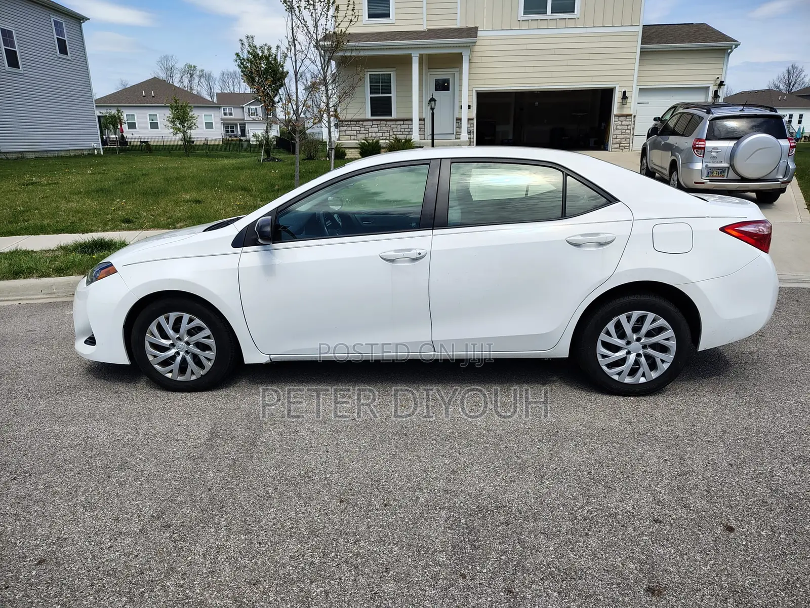 Toyota Corolla LE 4dr Sedan (1.8L 4cyl CVT) 2017 White