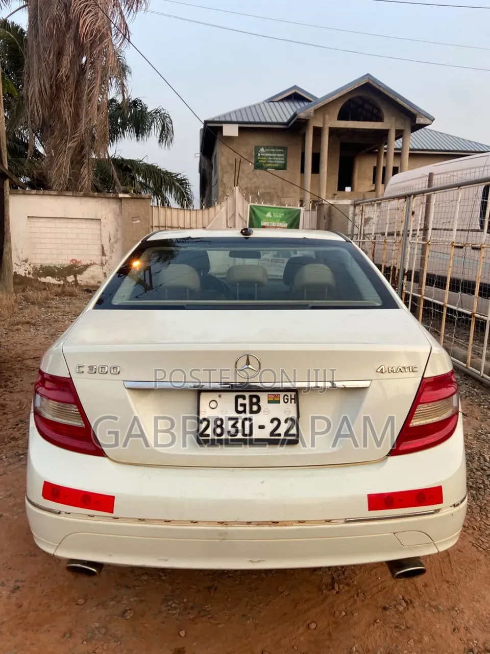 Mercedes-Benz C300 2013 Off white