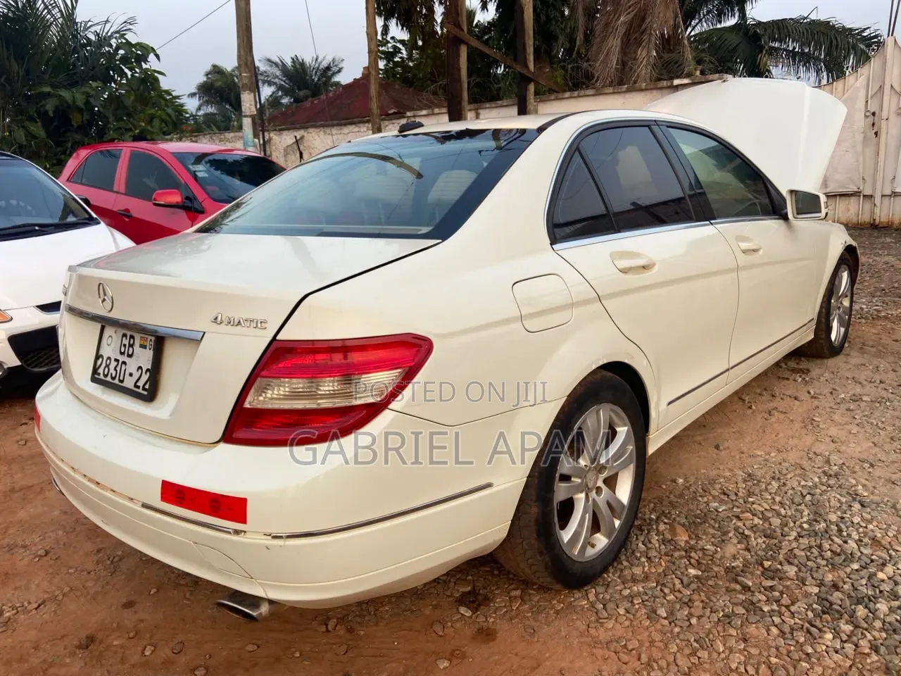 Mercedes-Benz C300 2013 Off white