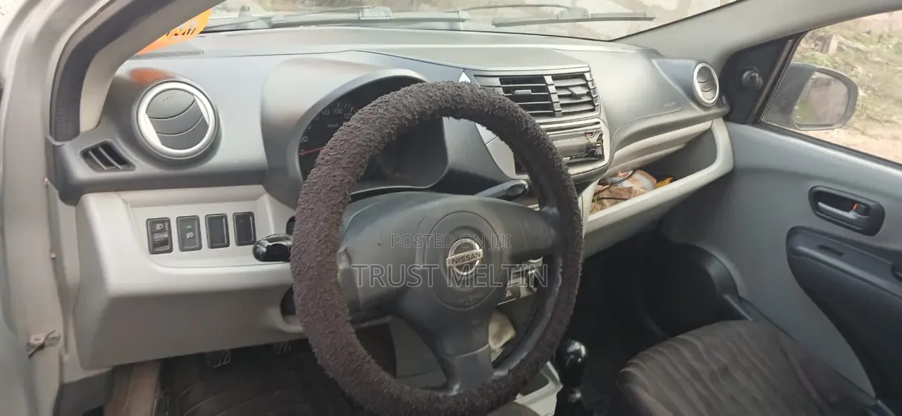 Nissan Pixo 1.0 FWD 2010 Silver
