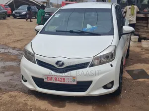 Toyota Vitz 2013 White