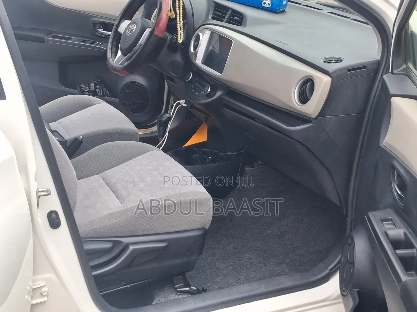 Toyota Vitz 2013 White
