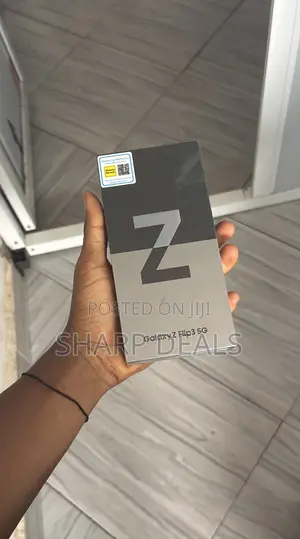 New Samsung Galaxy Z Flip3 5G 256 GB Yellow