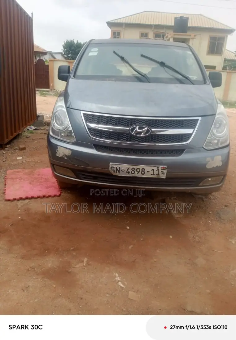 Hyundai H1 2010 Grey