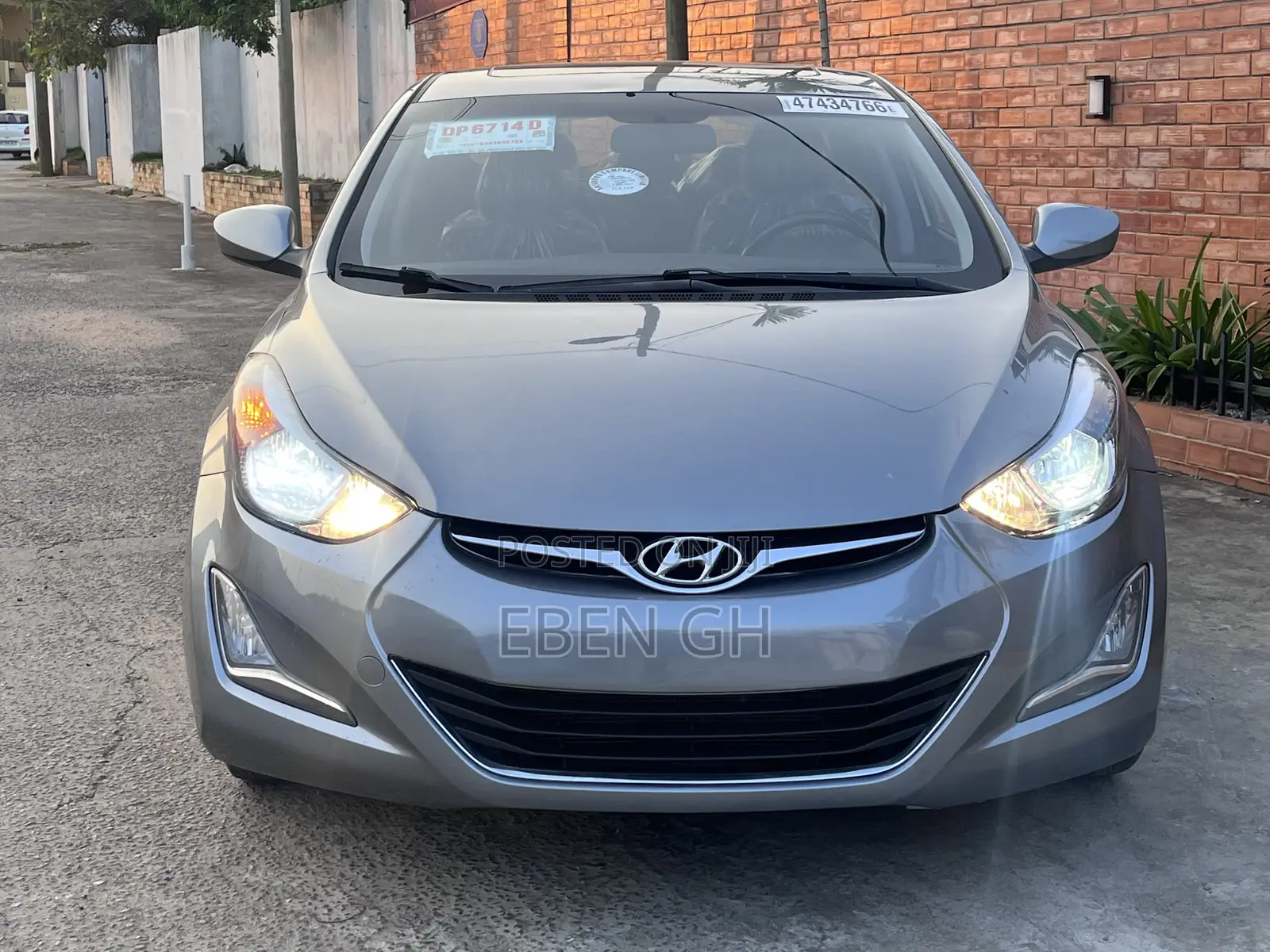 Hyundai Elantra Limited 4dr Sedan (1.8L 4cyl 6A) 2015 Gray
