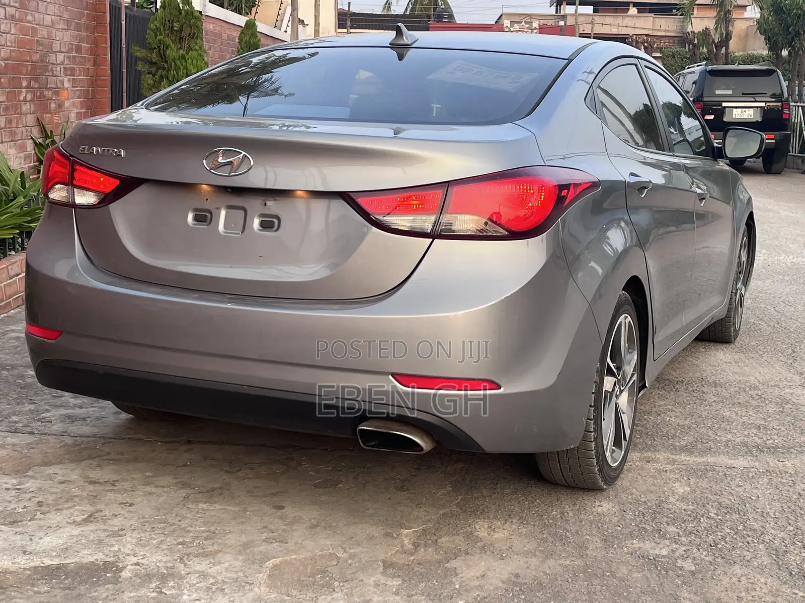 Hyundai Elantra Limited 4dr Sedan (1.8L 4cyl 6A) 2015 Gray