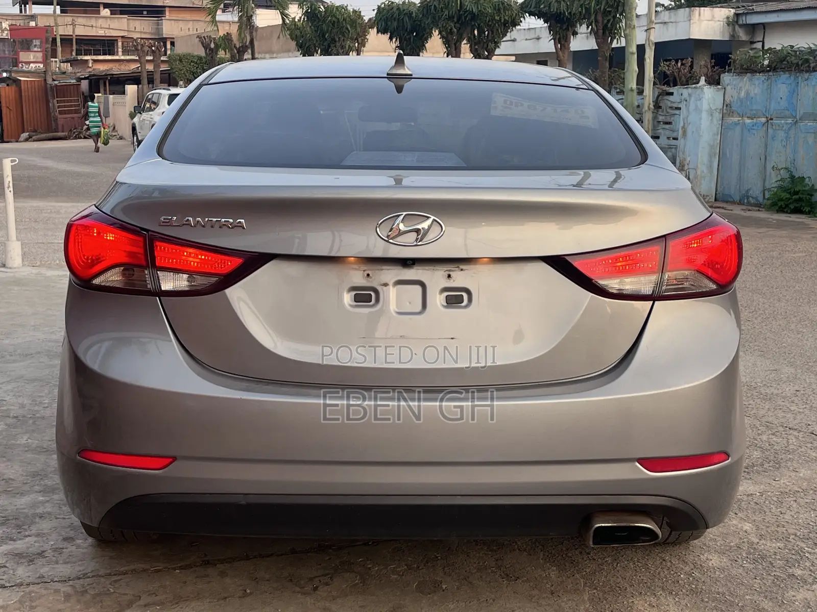 Hyundai Elantra Limited 4dr Sedan (1.8L 4cyl 6A) 2015 Gray