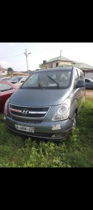 Hyundai H1 2010 Grey