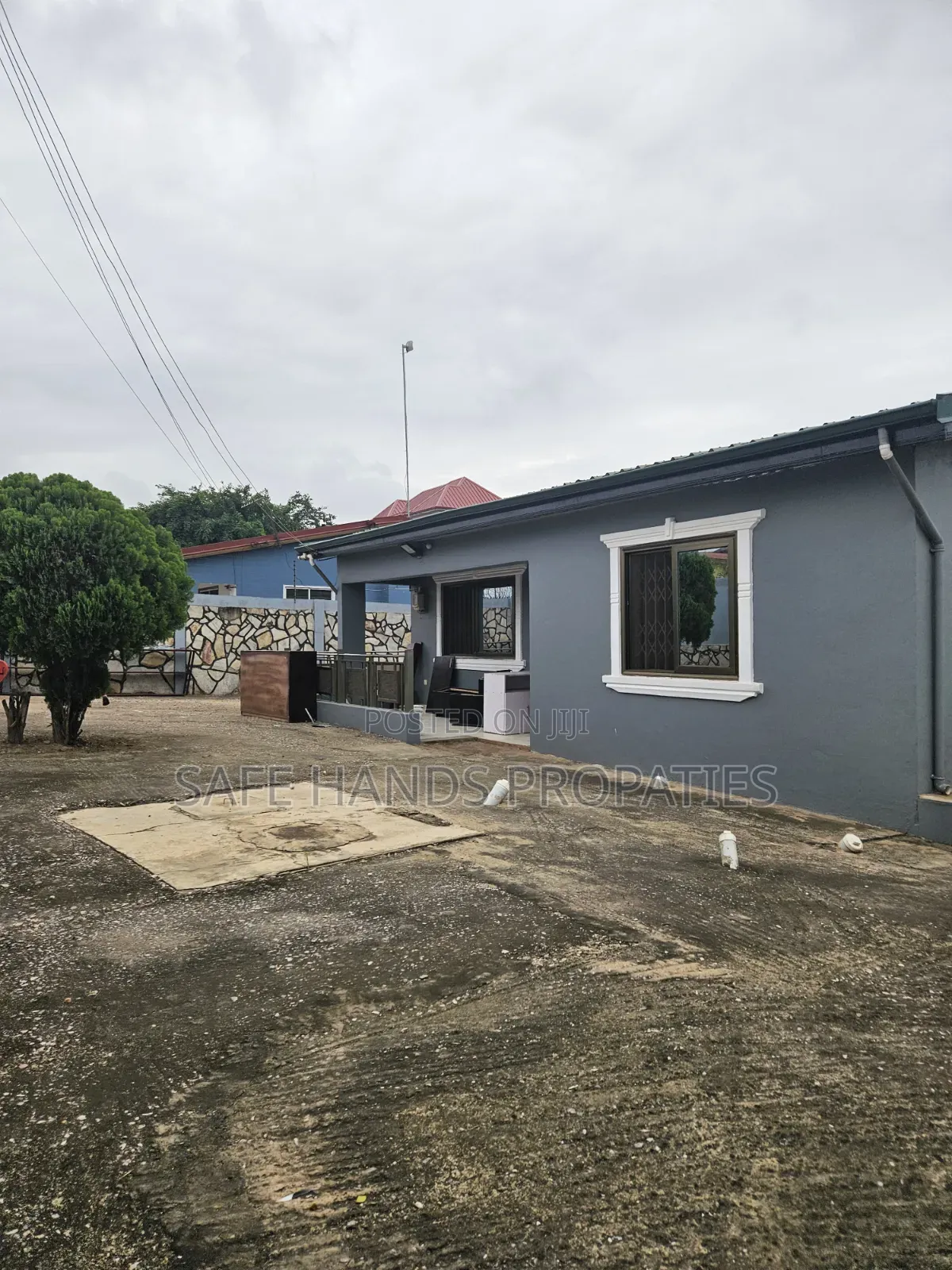 2bdrm House in Lakeside, Accra Metropolitan for rent