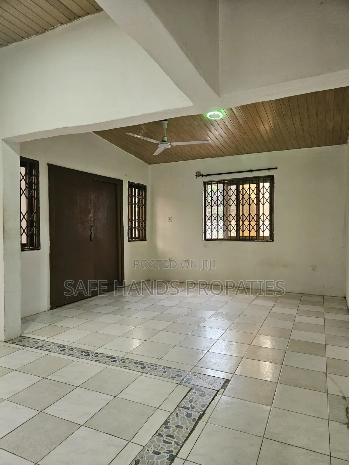 2bdrm House in Lakeside, Accra Metropolitan for rent
