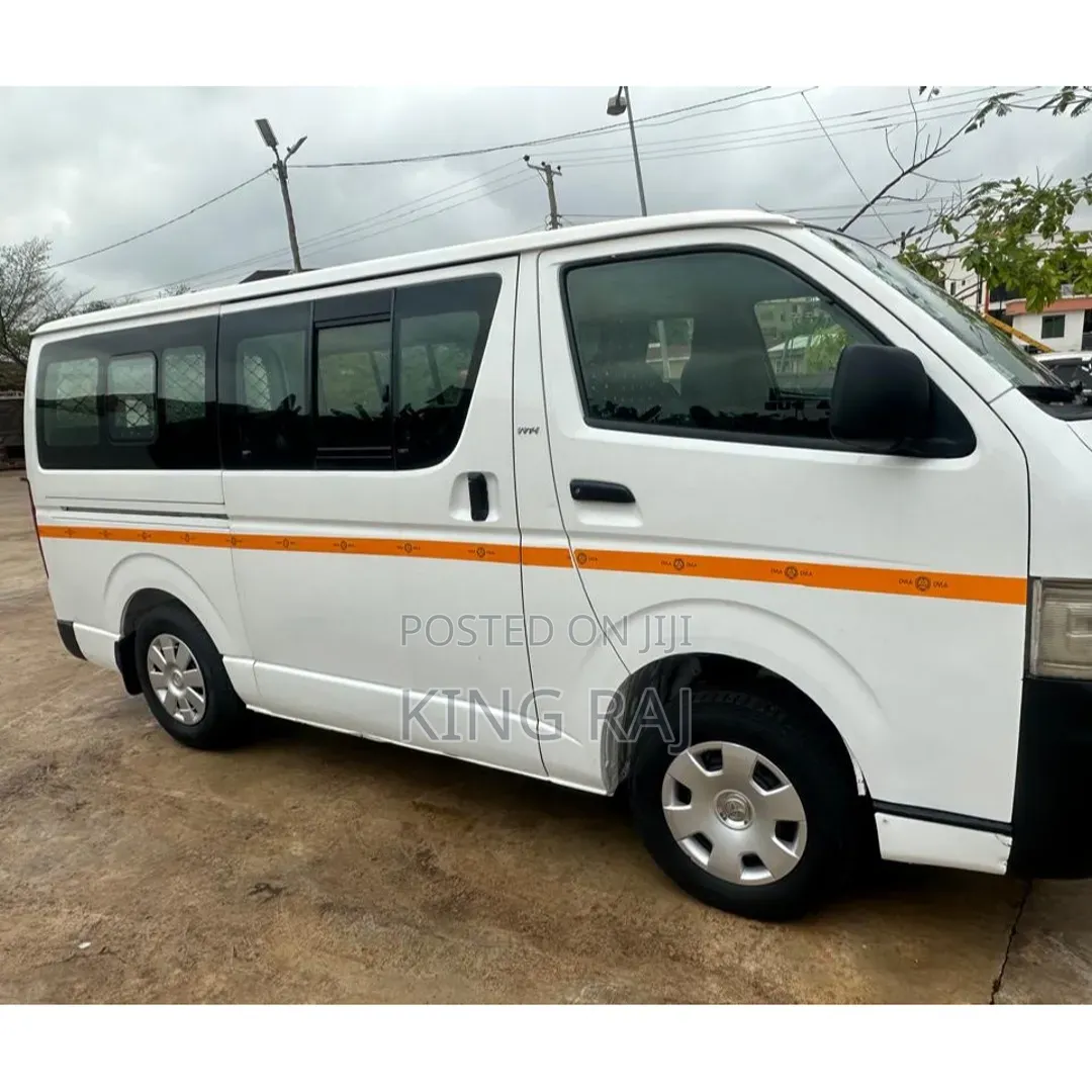Toyota HiAce 2015 White