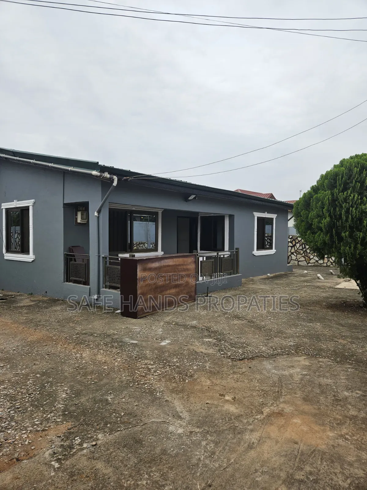 2bdrm House in Lakeside, Accra Metropolitan for rent
