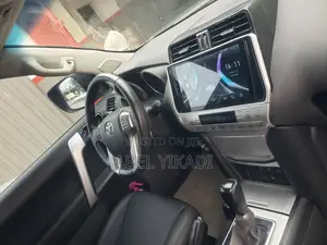 Toyota Land Cruiser Prado 2018 Black