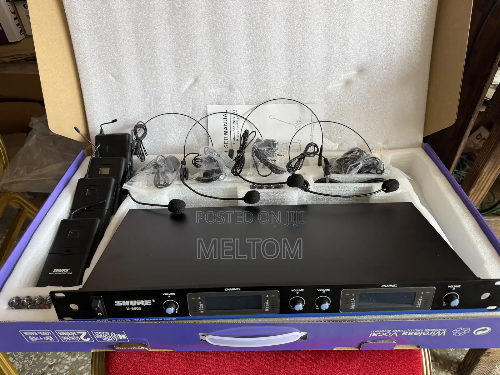 Shure U-6600 4in1 Professional Wireless Head and Lapel Microphone
