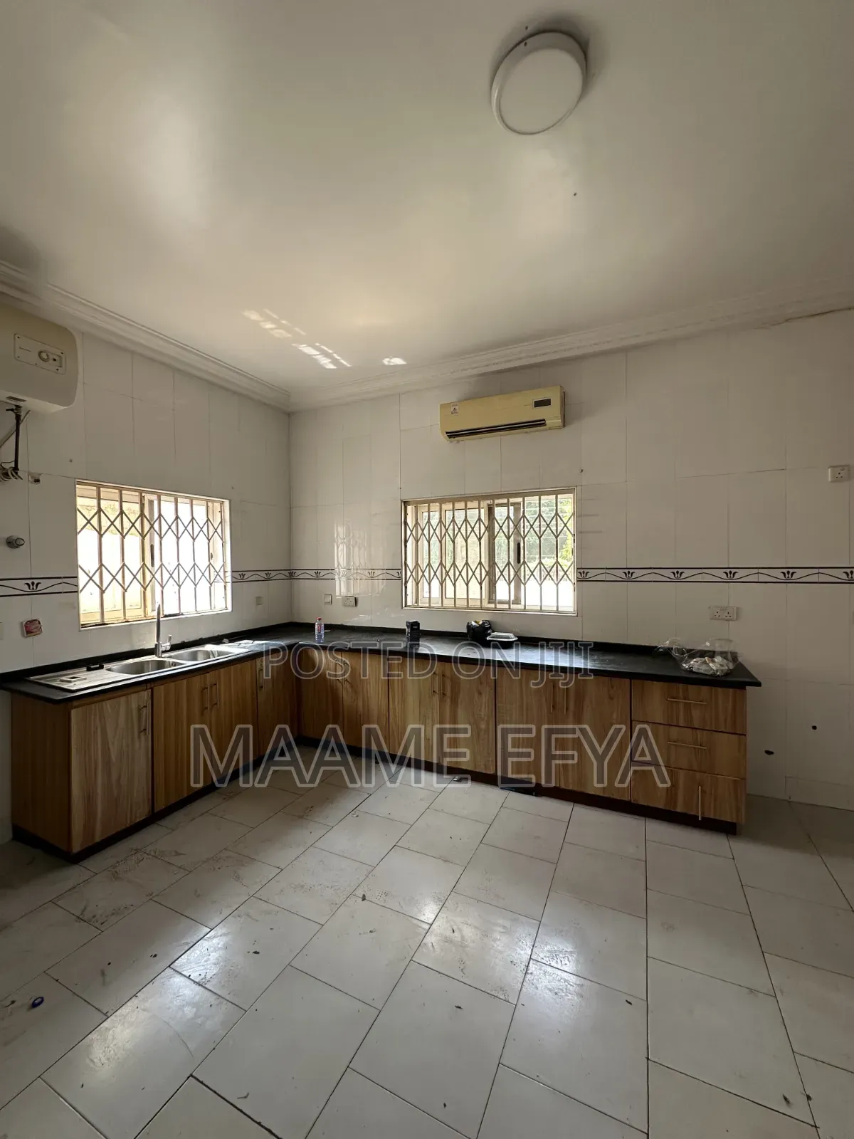 4bdrm House in Adjiringanor, Accra Metropolitan for sale