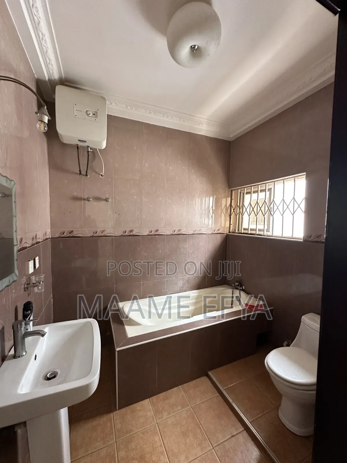 4bdrm House in Adjiringanor, Accra Metropolitan for sale