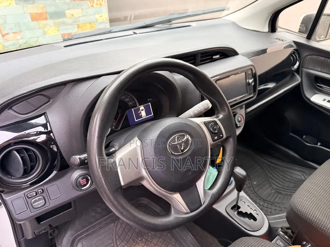 Toyota Vitz 2015 White