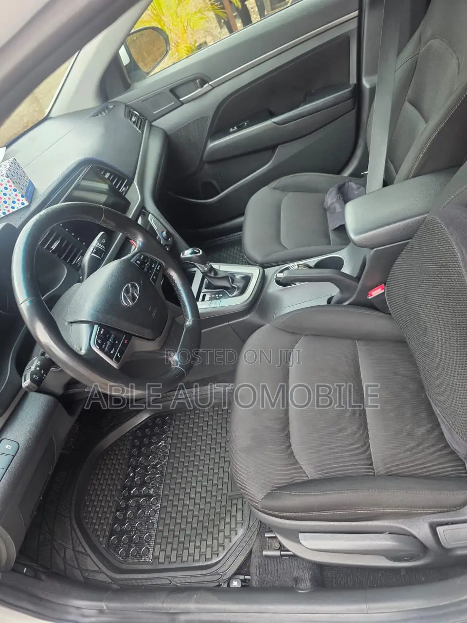 Hyundai Elantra SE 2018 White