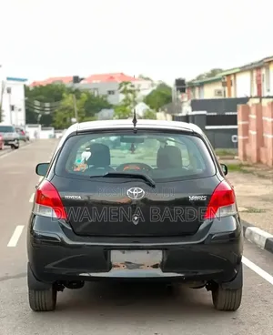 Toyota Yaris 2010 Black