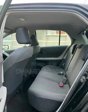 Toyota Yaris 2010 Black