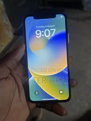 Apple iPhone X 64 GB White