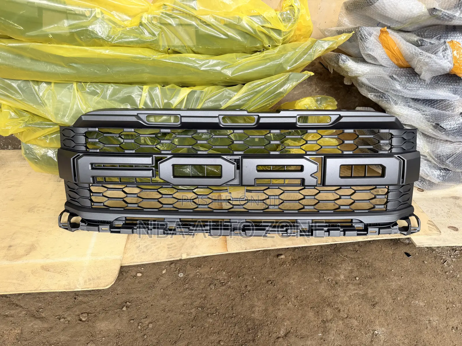 Ford F-150 2021-2024 Top Shell/Grille