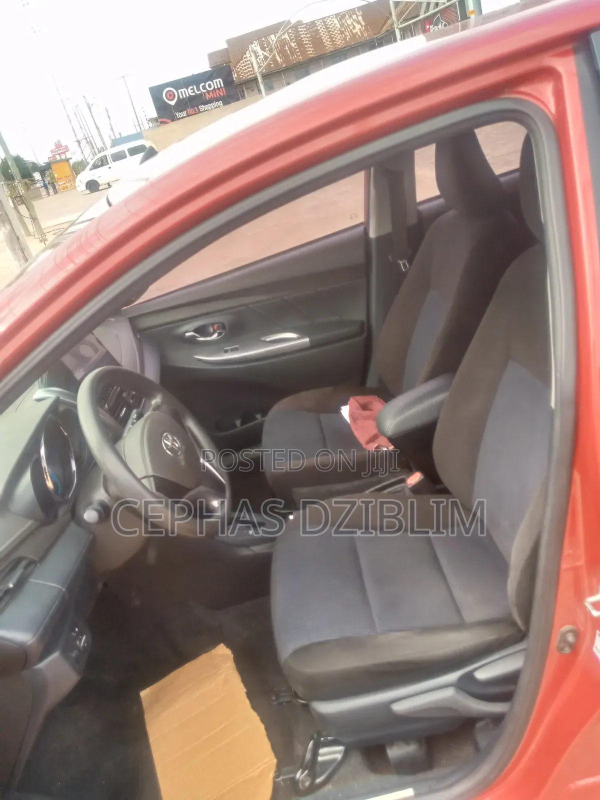 Toyota Yaris L Hatchback 5dr 2016 Red