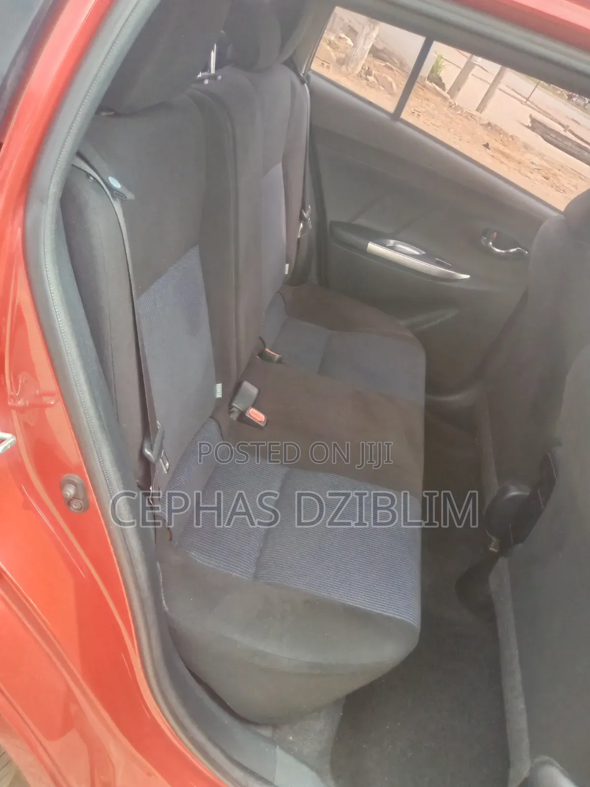 Toyota Yaris L Hatchback 5dr 2016 Red