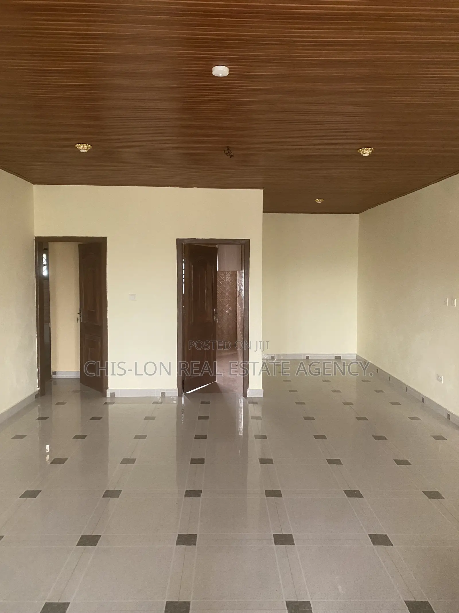 2bdrm Apartment in Kasoa Amanfrom Top for rent