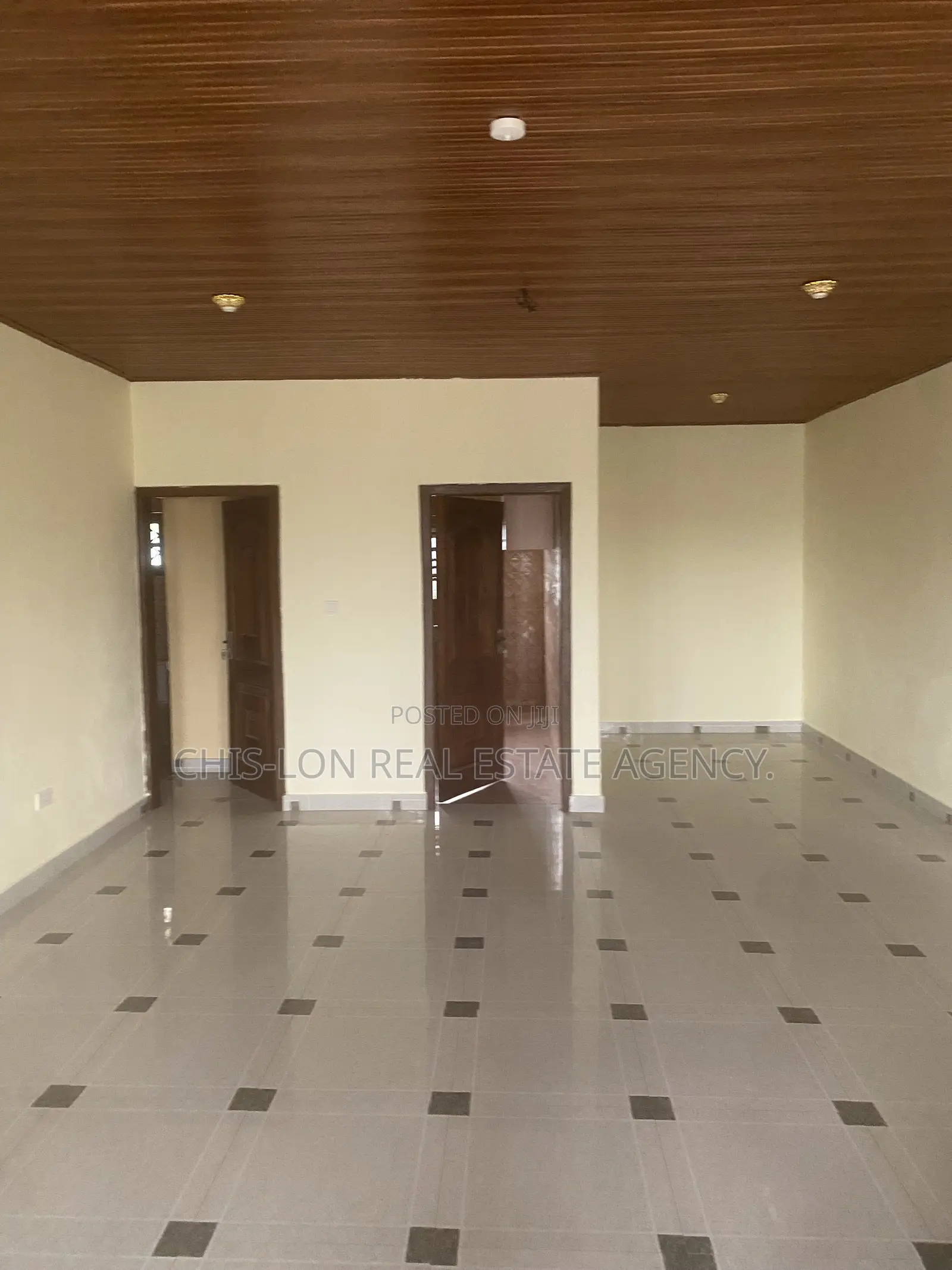 2bdrm Apartment in Kasoa Amanfrom Top for rent