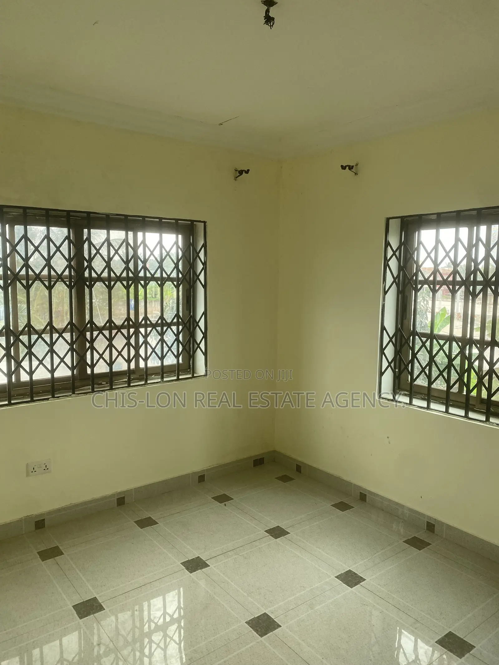 2bdrm Apartment in Kasoa Amanfrom Top for rent