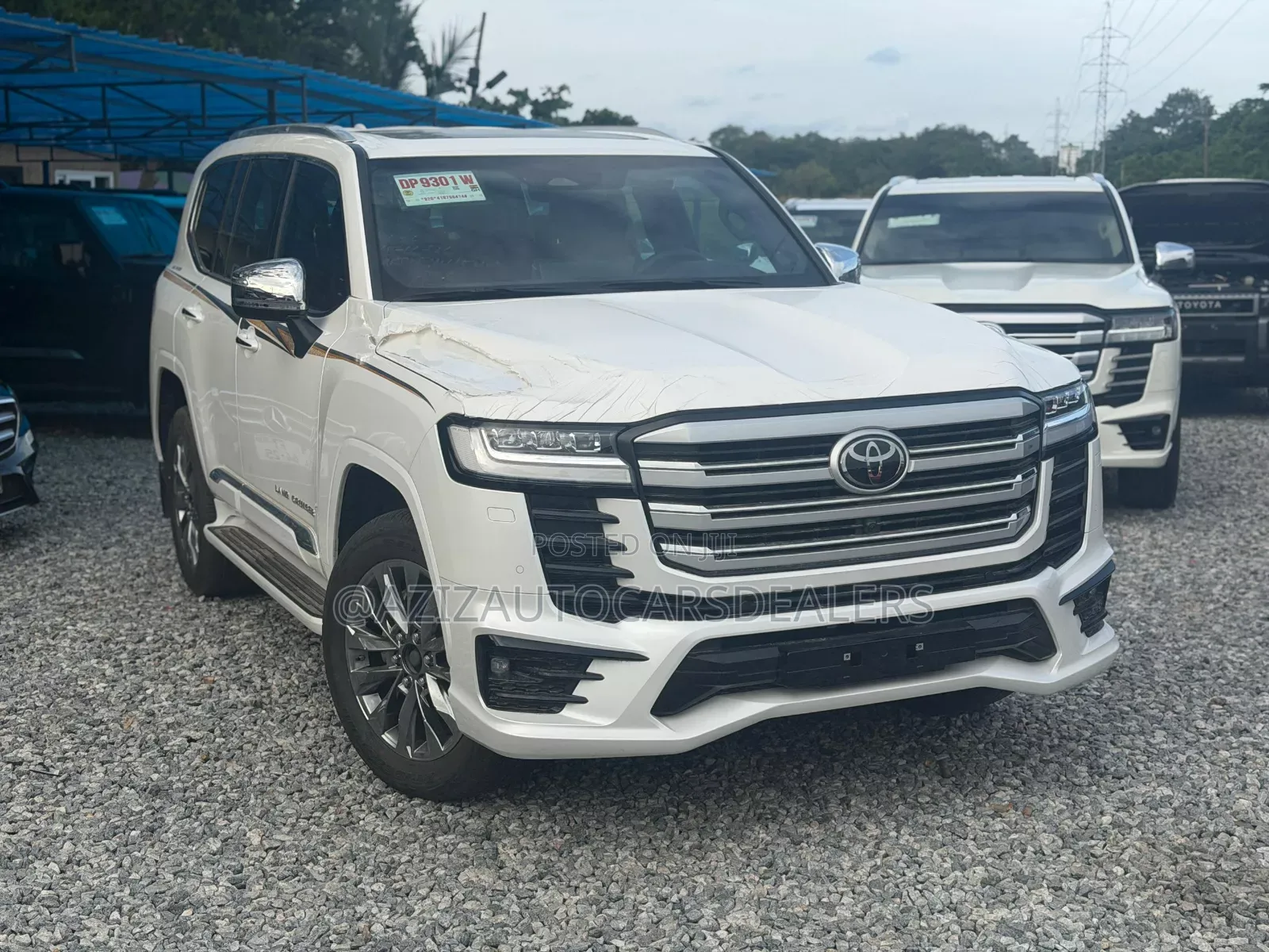 Toyota Land Cruiser LC300 2025 White