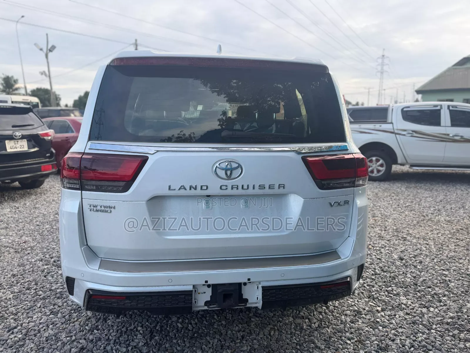 Toyota Land Cruiser LC300 2025 White