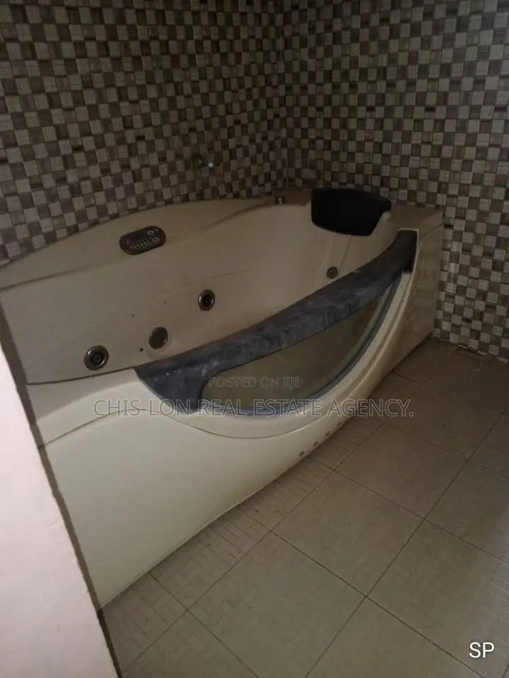3bdrm House in Kasoa Tuba, Toll Booth for rent