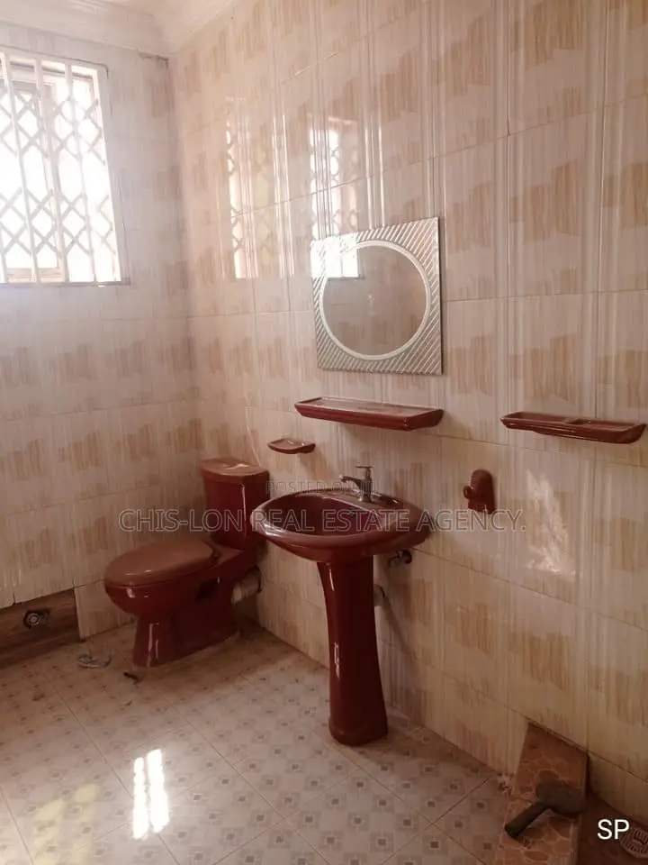 3bdrm House in Kasoa Tuba, Toll Booth for rent
