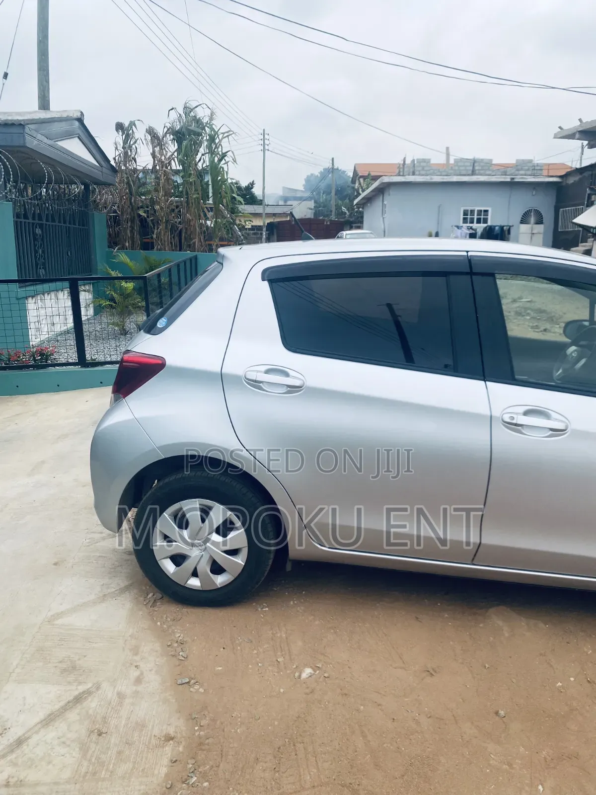 Toyota Vitz 2015 Gray