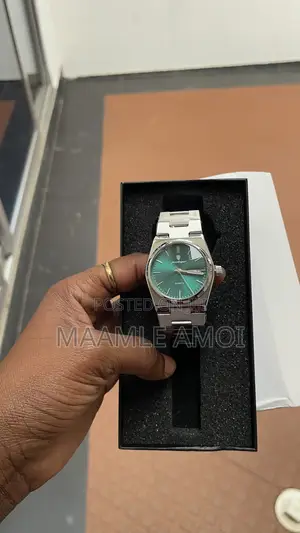 Poedegar Silver Watch in Green, White and Black