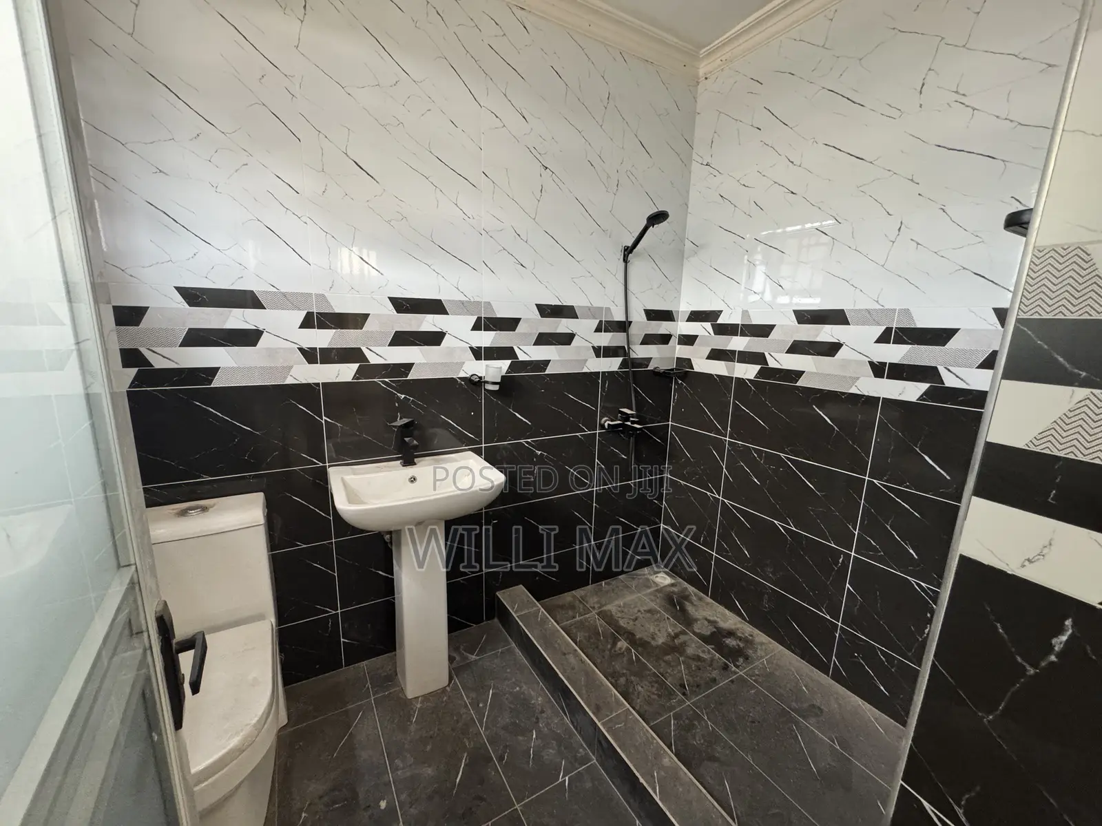 2bdrm Apartment in Ayimensah, Oyarifa Mall Area for rent