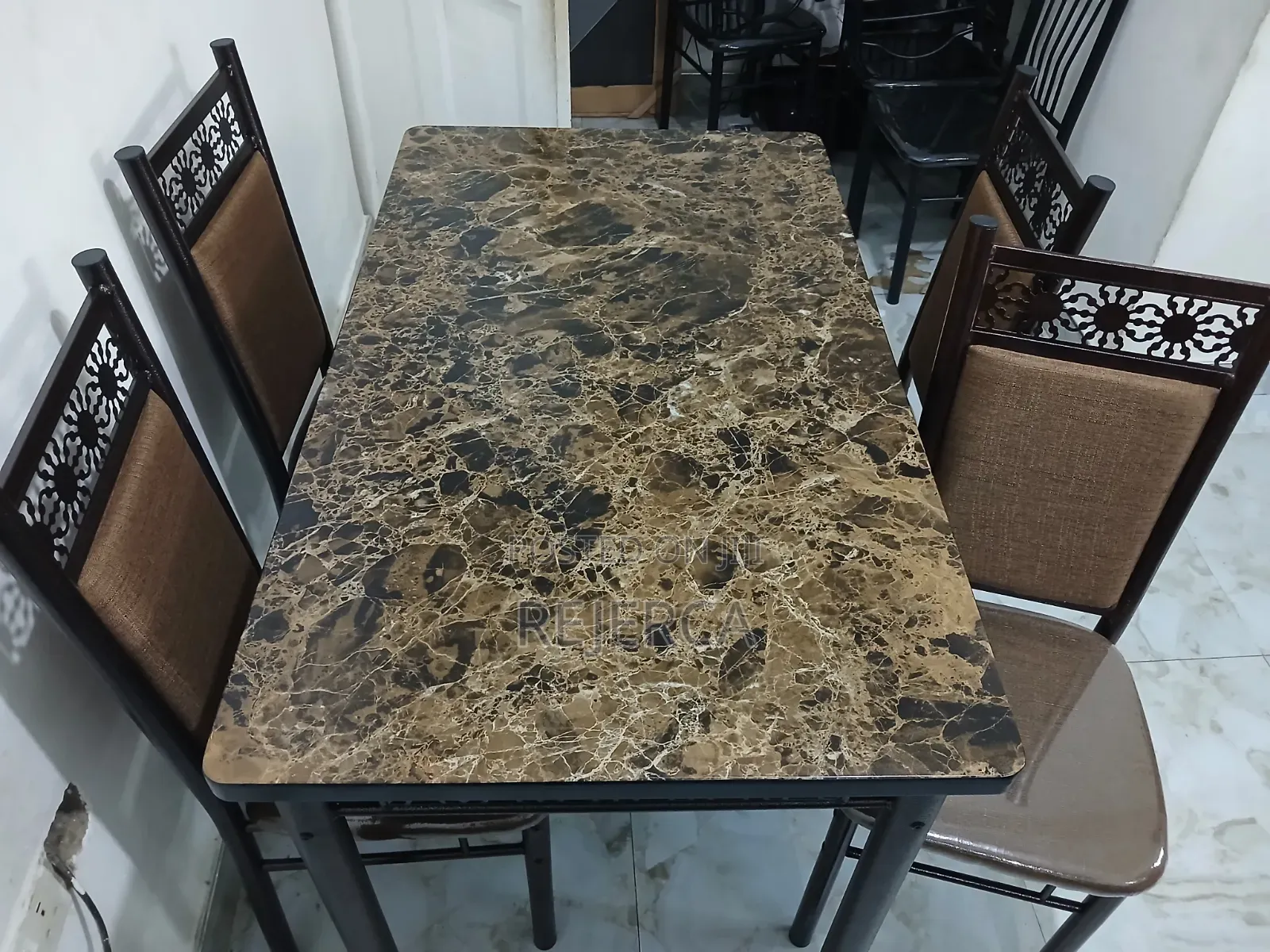 Durable Brand New Dinning Set