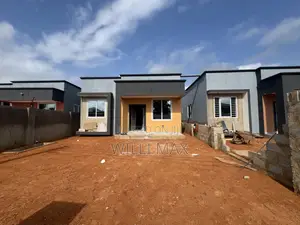 3bdrm Bungalow in Adenta, Amrahia for sale