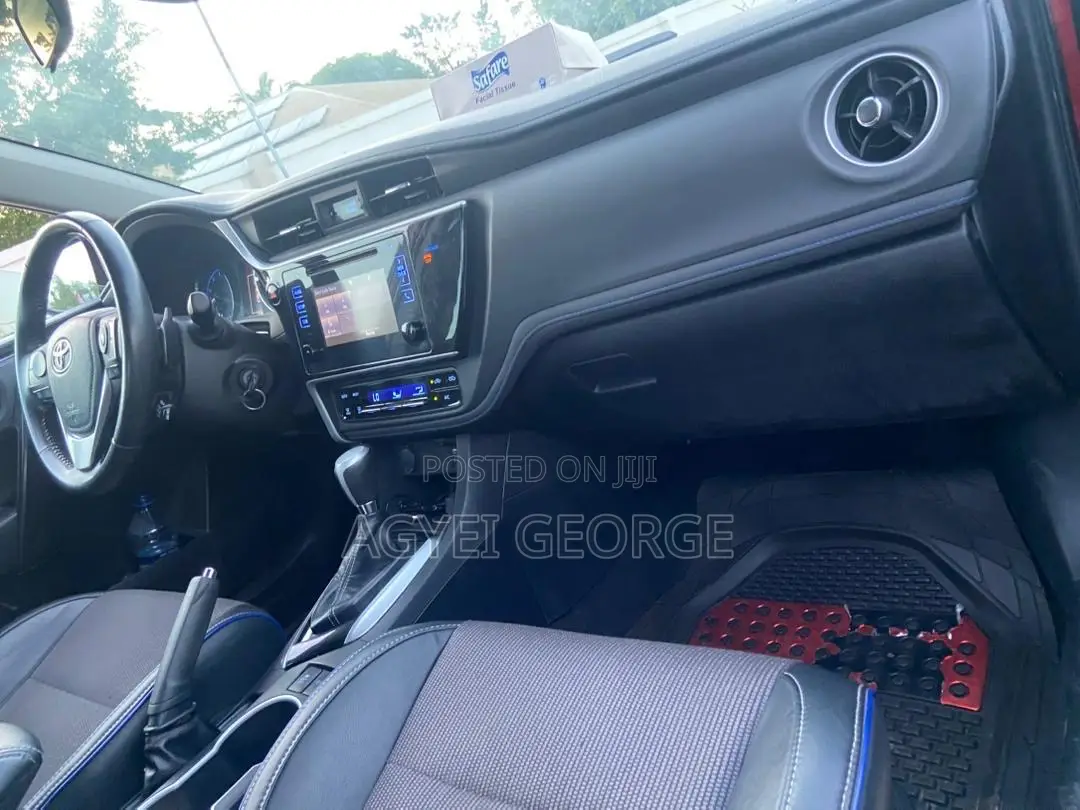 Toyota Corolla XSE (1.8L 4cyl 2A) 2019 Red