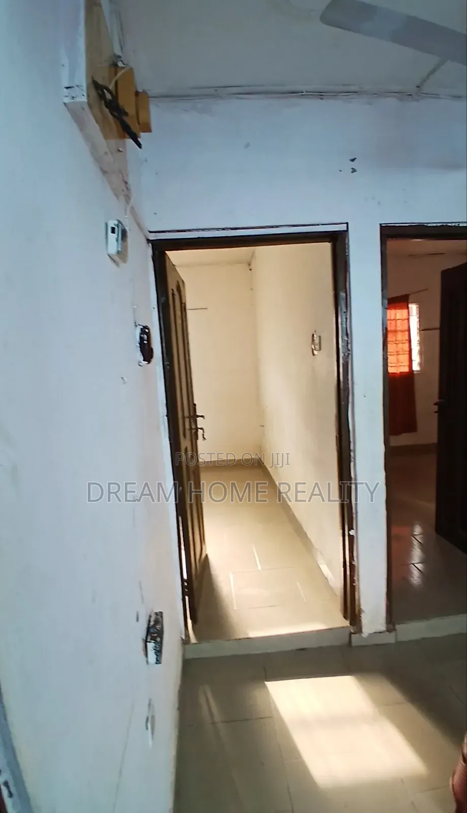 1bdrm Room & Parlour in Holy Trinity Street, Parakuo Estate for rent