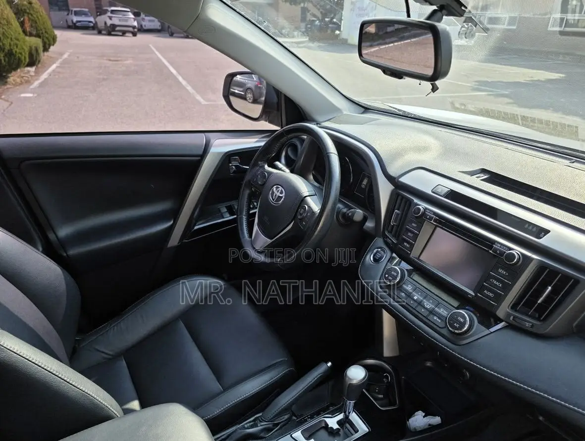 Toyota RAV4 2018 White