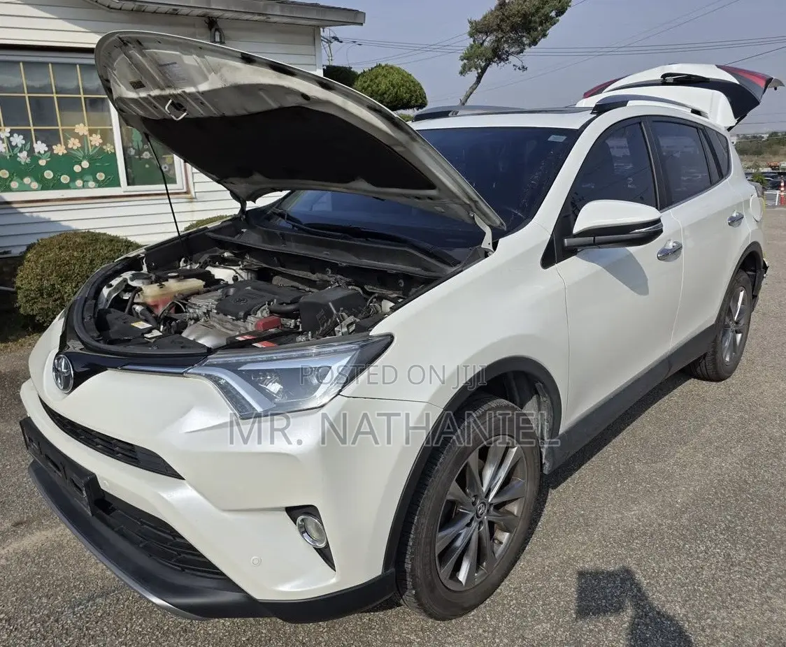 Toyota RAV4 2018 White