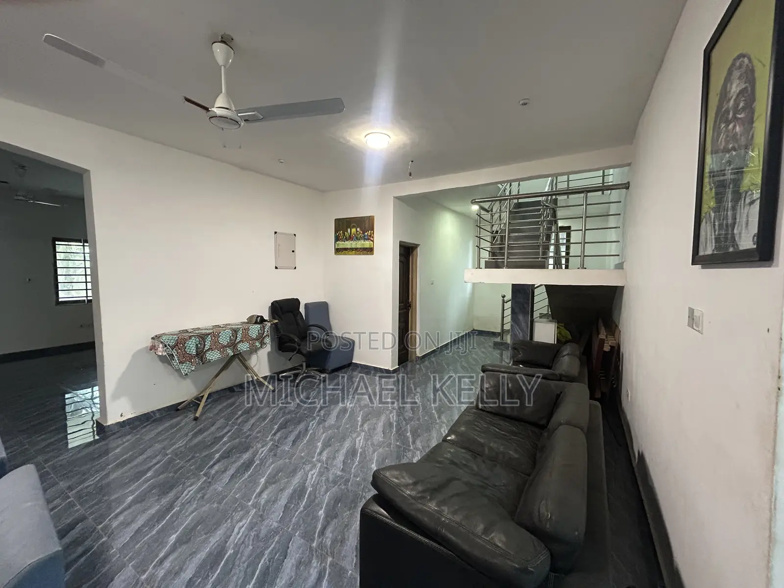 6bdrm Shared Apartment in Ashomang Estate for rent