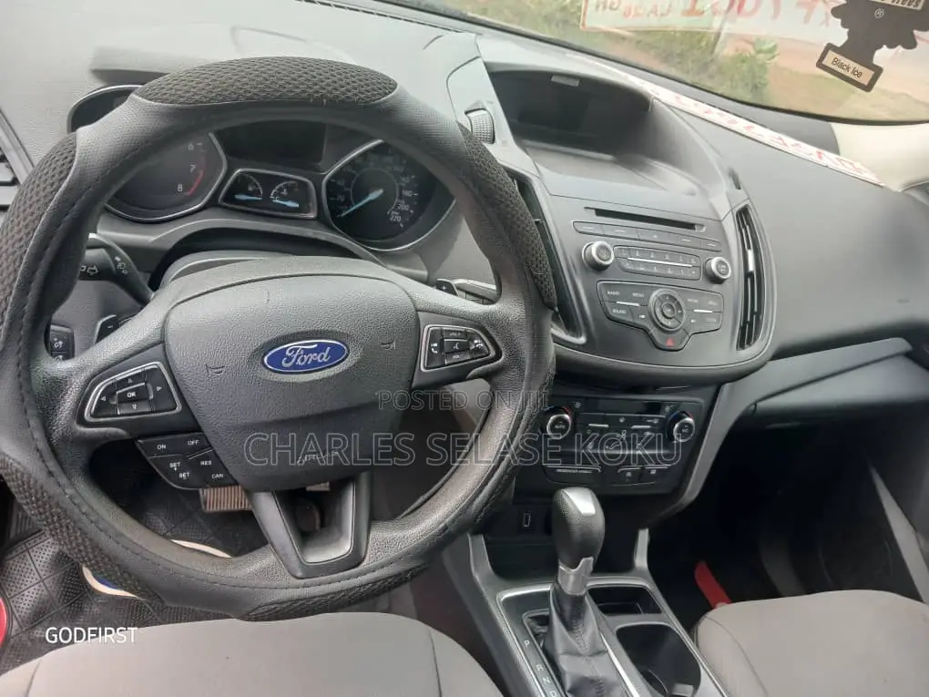Ford Escape S FWD 2017 Black